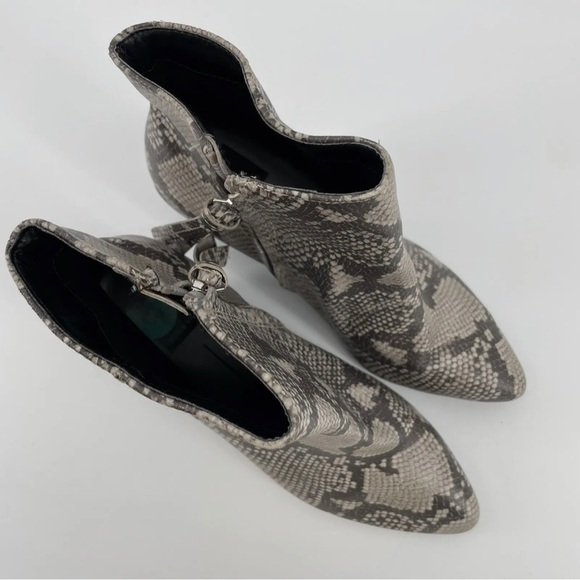 Dolce Vita Snakeskin Cotlyn Ankle Booties 8.5 - Picture 6 of 6